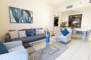 Deluxe Apartment, 2 Bedrooms, Non Smoking, Kitchen | Living area - Reehan 1 - Happy Season - 2BR - Downtown (Dubai)
