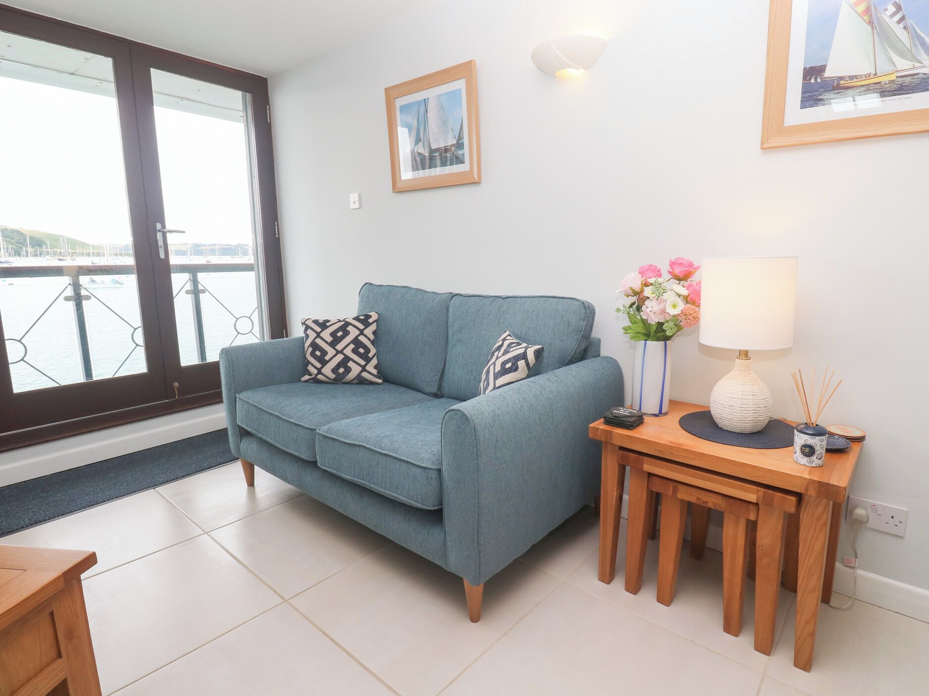 บริเวณนั่งเล่น