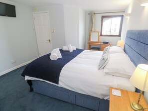 2 chambres, décor unique, ameublement unique, accès au Wi-Fi (inclus)