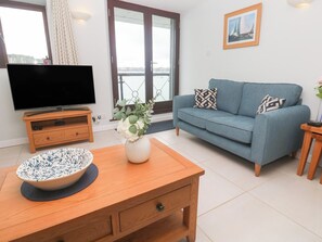 Living area - Tobys Quay (Falmouth)