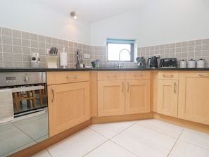 Lave-vaisselle, vaisselle et ustensiles