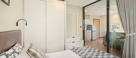 Standard Apartment, Balcony, Courtyard View | 1 bedroom, in-room safe, laptop workspace, blackout drapes