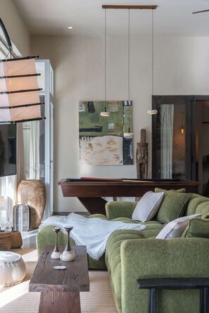 TV, offices - "The Jungle" - Luxurious & Tropical Concept - 3BR (Bali)