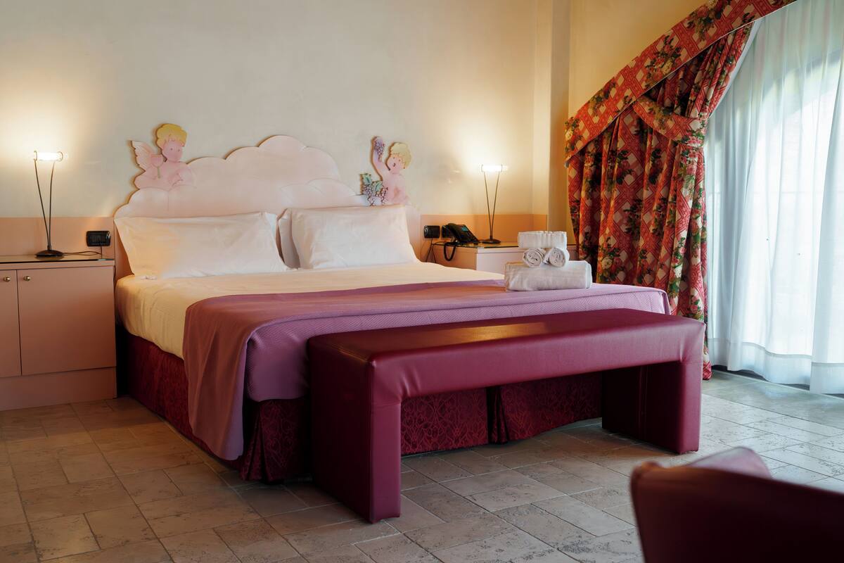 Junior Suite, Vineyard View | In-room safe, desk, blackout drapes, free WiFi