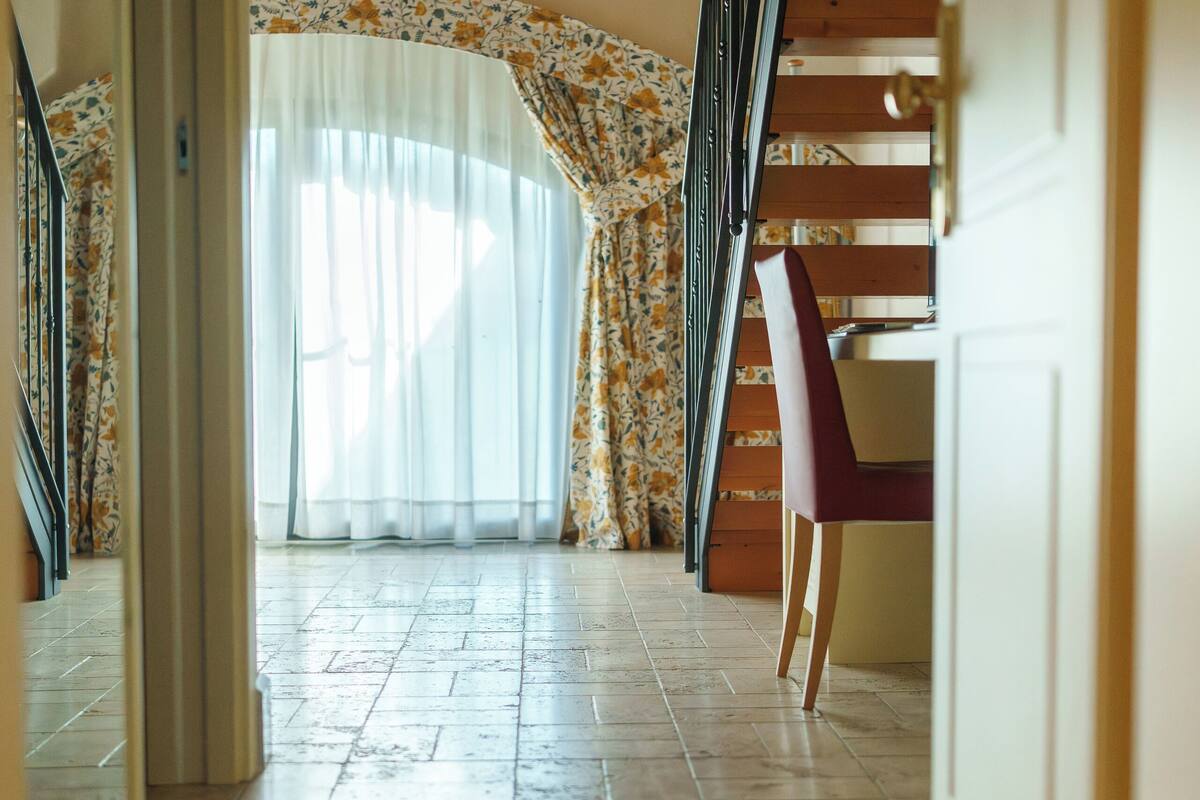 Classic Room, Vineyard View | In-room safe, desk, blackout drapes, free WiFi