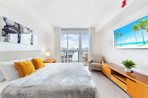 2 bedrooms, desk, iron/ironing board, travel crib