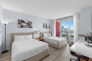 Desk, iron/ironing board, WiFi, bed sheets