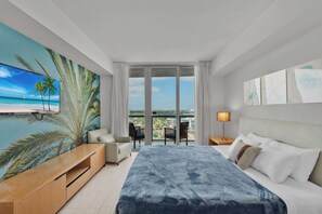 2 Schlafzimmer, Schreibtisch, Bügeleisen/Bügelbrett, Reisekinderbett