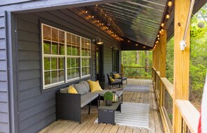 Terrace/patio - Epworth Cabin: Hot Tub, Game Room & Waterfront Fun! (Epworth)