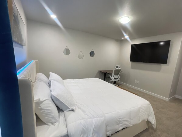 3 chambres, fer et planche à repasser, Wi-Fi, draps fournis