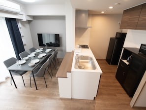 Familien-Suite, Nichtraucher (Type A) | Esszimmer