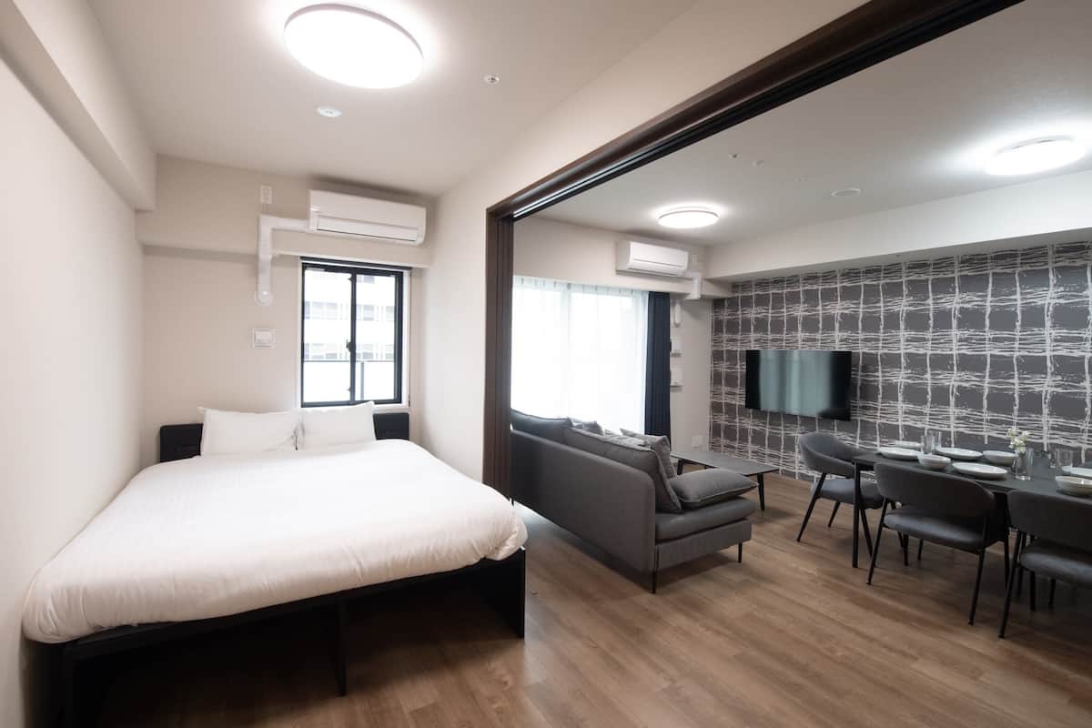 Deluxe Room, Non Smoking (Type D) | Meja, Wi-fi percuma, cadar katil 