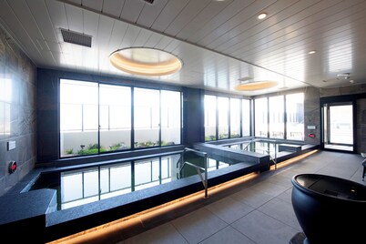 THE RISE OSAKA UNIVERSAL BAYSIDE