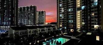 Luxury fully furnished (8) 2room with pool @ Bangi