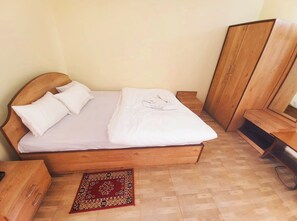 Desk, laptop workspace, soundproofing, bed sheets