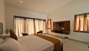 Soundproofing, iron/ironing board, free WiFi, bed sheets - Banana Tree Retreat (Kodaikanal)