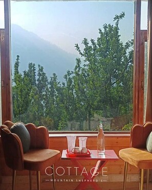 Deluxe Room | Free WiFi - Mountain Shepherds Cottage (Manali)