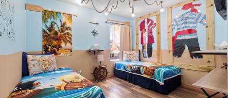 8 bedrooms, desk, iron/ironing board, travel cot