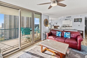 Una Smart TV, una biblioteca de música, una videoteca