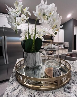 Fridge, microwave, oven, stovetop - Luxury meets Comfort-Resort Villa w/ Pool&Cinema (Davenport)