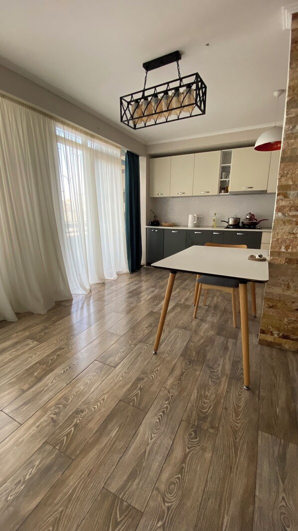Dining - The apartment in the historic centre (Tbilisi)