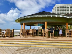 Outdoor dining - Direct Oceanfront luxury at Royale Palms 1201 3 Br (Myrtle Beach)