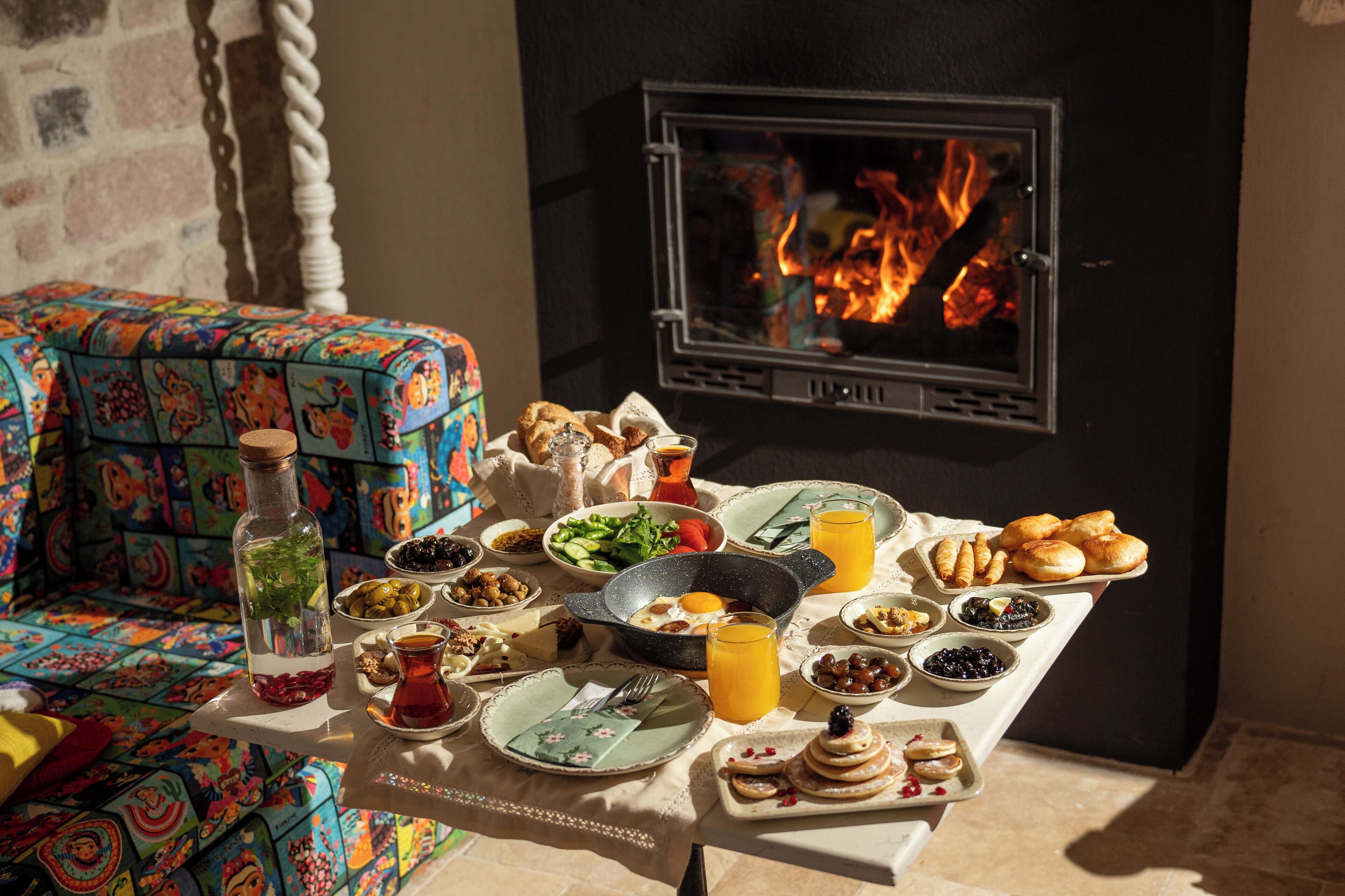 Desayuno completo gratuito y diario