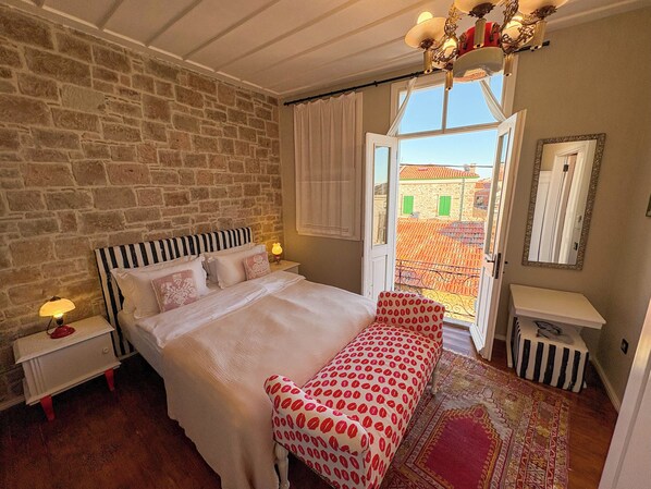 Deluxe Room, Balcony, City View | Free WiFi - Cunda Yund 1922 (Ayvalik)