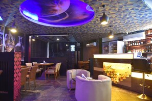 Bar (on property) - Sky Star Hotel (Amritsar)