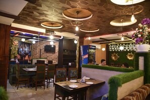 Restaurant - Sky Star Hotel (Amritsar)