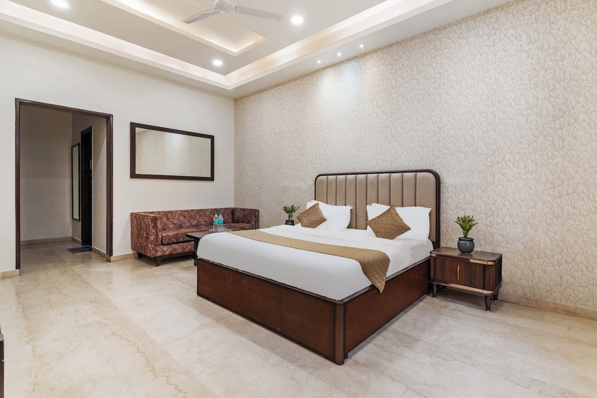Entire Home 9 BHK | 2 bedrooms, Egyptian cotton sheets, premium bedding, down comforters