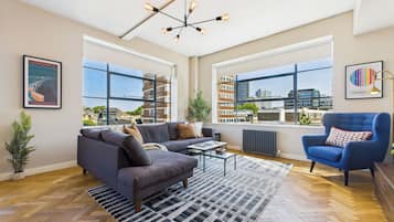 Comfort appartement, 3 slaapkamers, uitzicht op stad | 2 slaapkamers, individueel gedecoreerd, individueel gemeubileerd