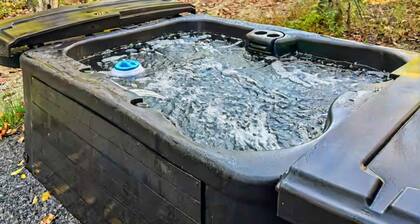 Perfect for 2 • BrandNew • HotTub • KingBed • FreeDollywoodTkt (Traveler's Rest)