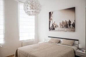 2 bedrooms, desk, iron/ironing board, free WiFi