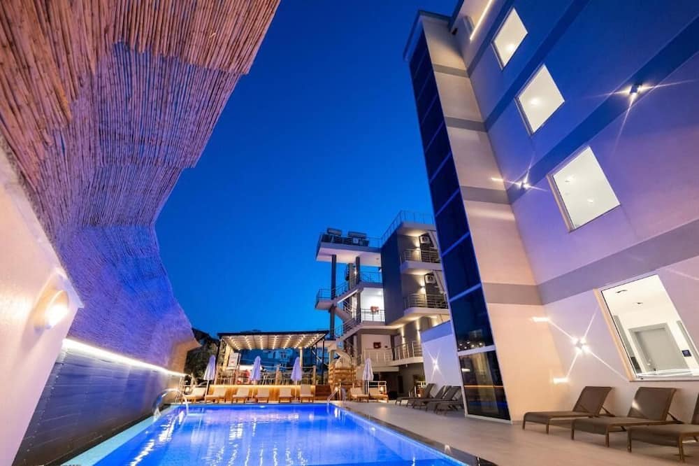 Mario Apartments