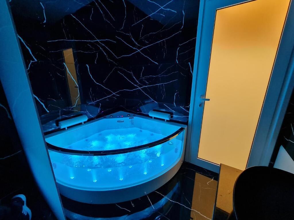 King Suite With Sea View | Bathroom