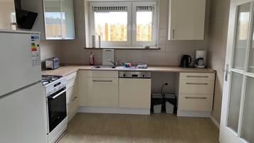 Mikrowelle, Ofen, Herdplatte, GeschirrspĂŒler