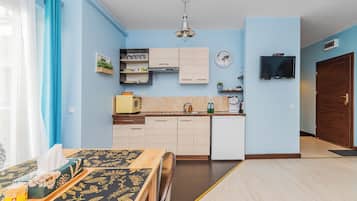 1 habitación, tabla de planchar con plancha y wifi gratis