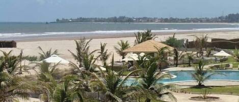 Solsenger og strandhåndklær