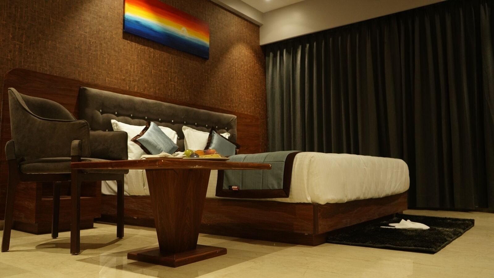 Deluxe Double Room | In-room safe, desk, laptop workspace, iron/ironing board