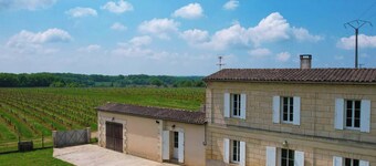 Heated pool, House in the heart of the vineyards