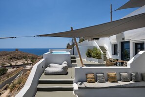 House | Internet - Amphora Meltemi Seaview Gem w Private Jacuzzi (Santorini)