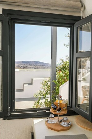 House | Internet - Amphora Meltemi Seaview Gem w Private Jacuzzi (Santorini)