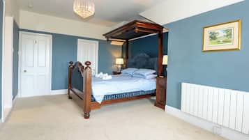 4 bedrooms, individually decorated, individually furnished, free WiFi