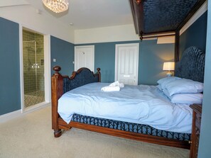 4 bedrooms, individually decorated, individually furnished, free WiFi - Fir Grove (Menai Bridge)