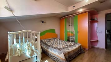 1 bedroom, iron/ironing board, WiFi