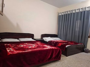 Triple Room | Free WiFi - Marhaba Hotel (Rawalpindi)