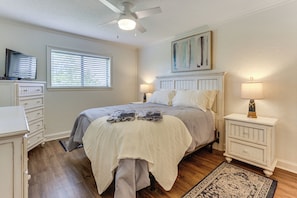 Interior - Beach + Pool Access: Hilton Head Resort Getaway! (Hilton Head Island)