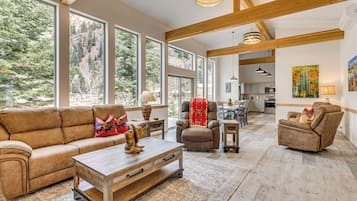 House (3 Bedrooms) | Interior
