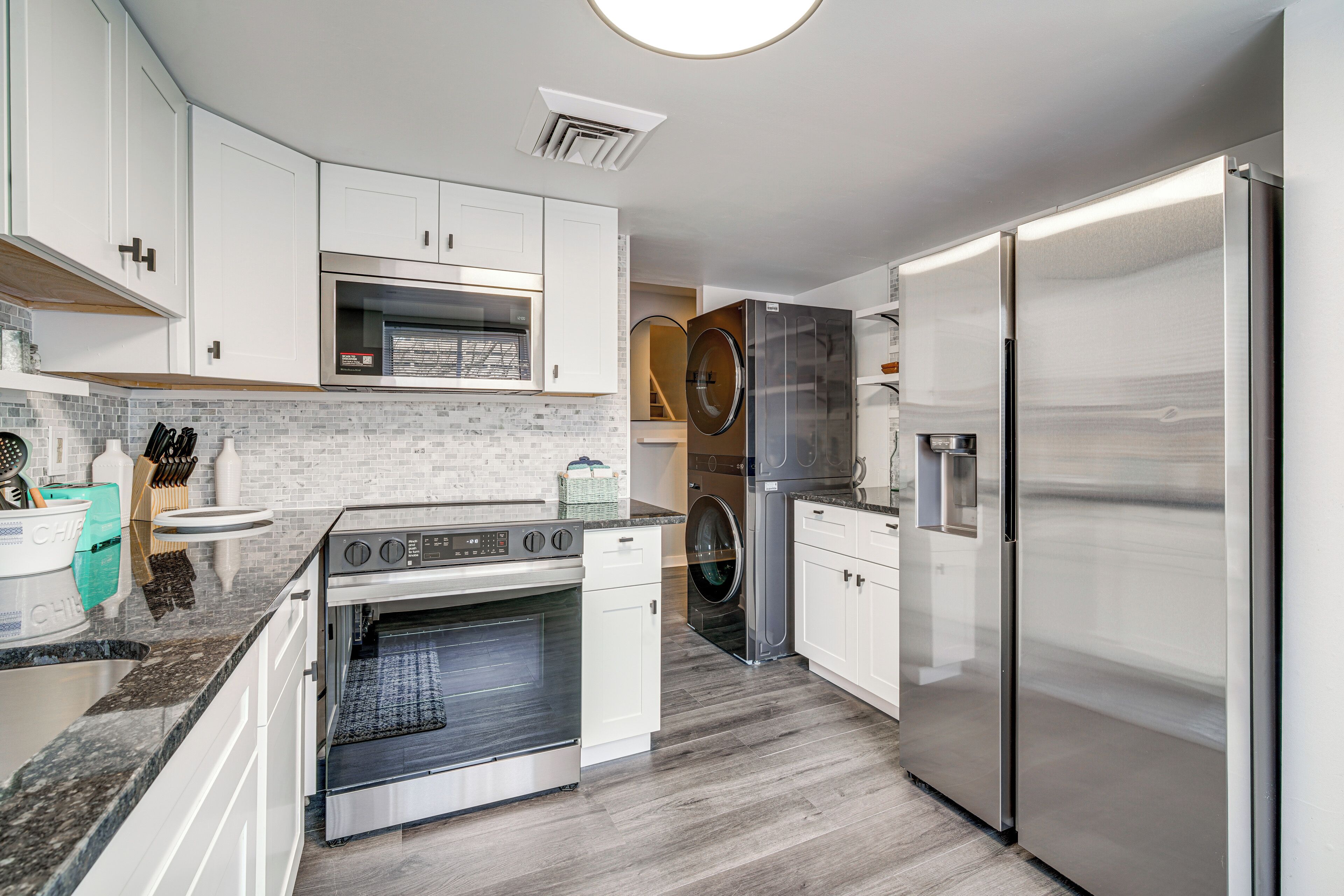 المنشأة من الداخل